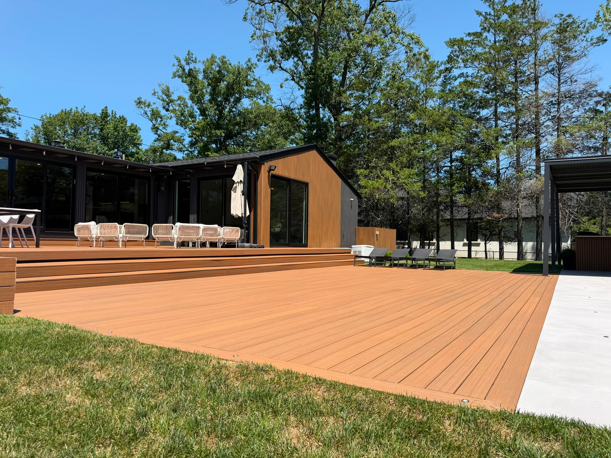 Decks — photo 1